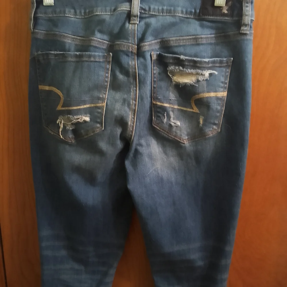 American Eagle Outfitters Distressed Denim Jeans Super Stretch High Rise Jegging
